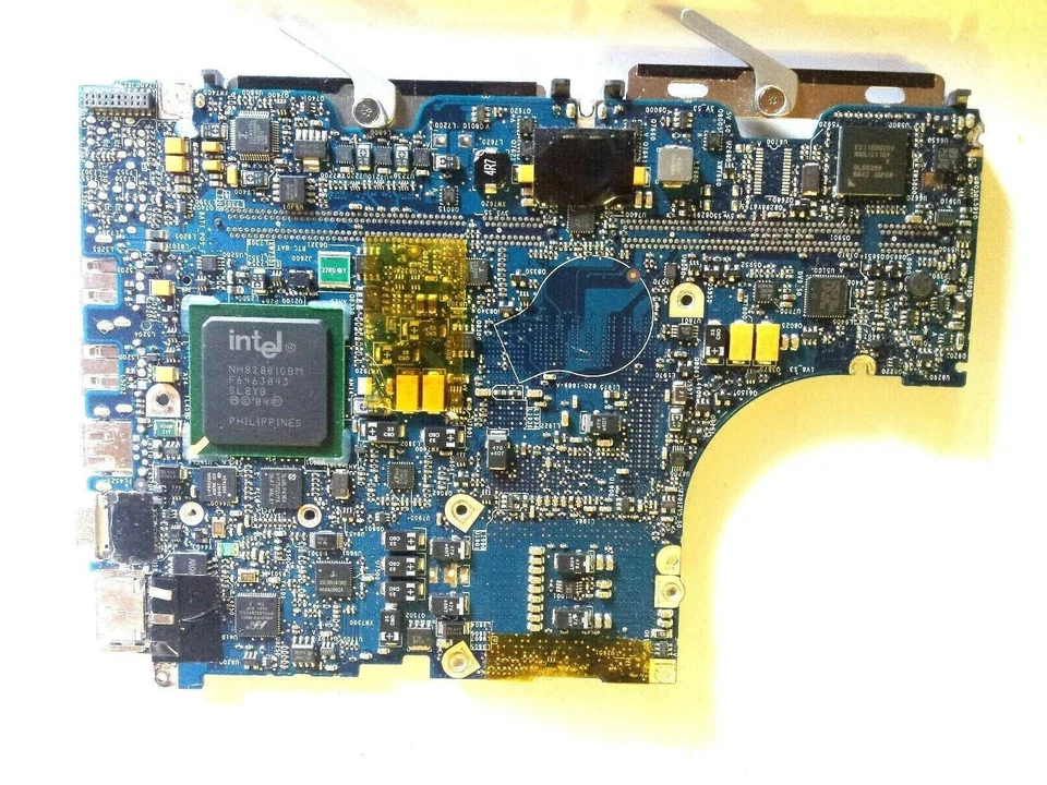 APPLE MACBOOK 13 A1181 LATE 2006 2.0GHz 2,1 LOGIC BOARD MOTHERBOARD 820-1889-A - Image 2 of 3