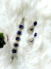 Trendy, versatile and silver bracelet and earrings sets