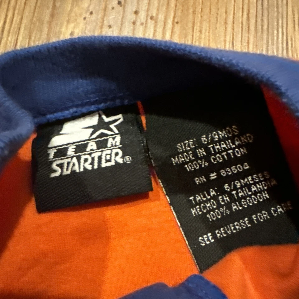 NUEVO MAMELUCO BEBÉ NIÑA DOS PIES NARANJA UNIVERSIDAD DE FLORIDA CAIMANES 6-9 MESES Foto 2 de 3