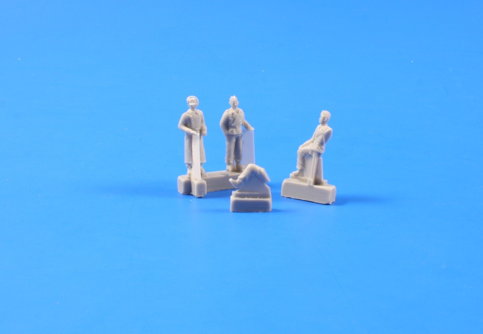 Cmk 129-F72227 - 1:72 German Tank Crew 1944, Standing - New