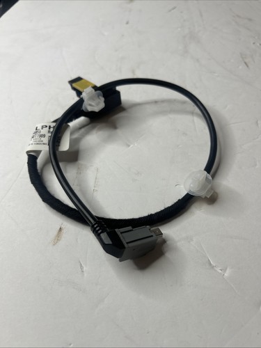 Tesla Model y 3 Coaxial Cable USB First Row Hub Center Console 1100827-00-C - Picture 2 of 9