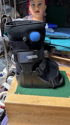 United Ortho Air Stabilizer Ankle Brace Walking Boot Size S/M New