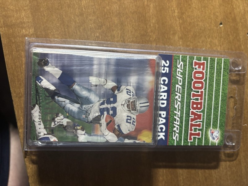 Football Superstars 25 Cards Lot Emmett Smith, Brett, Favre, And Others