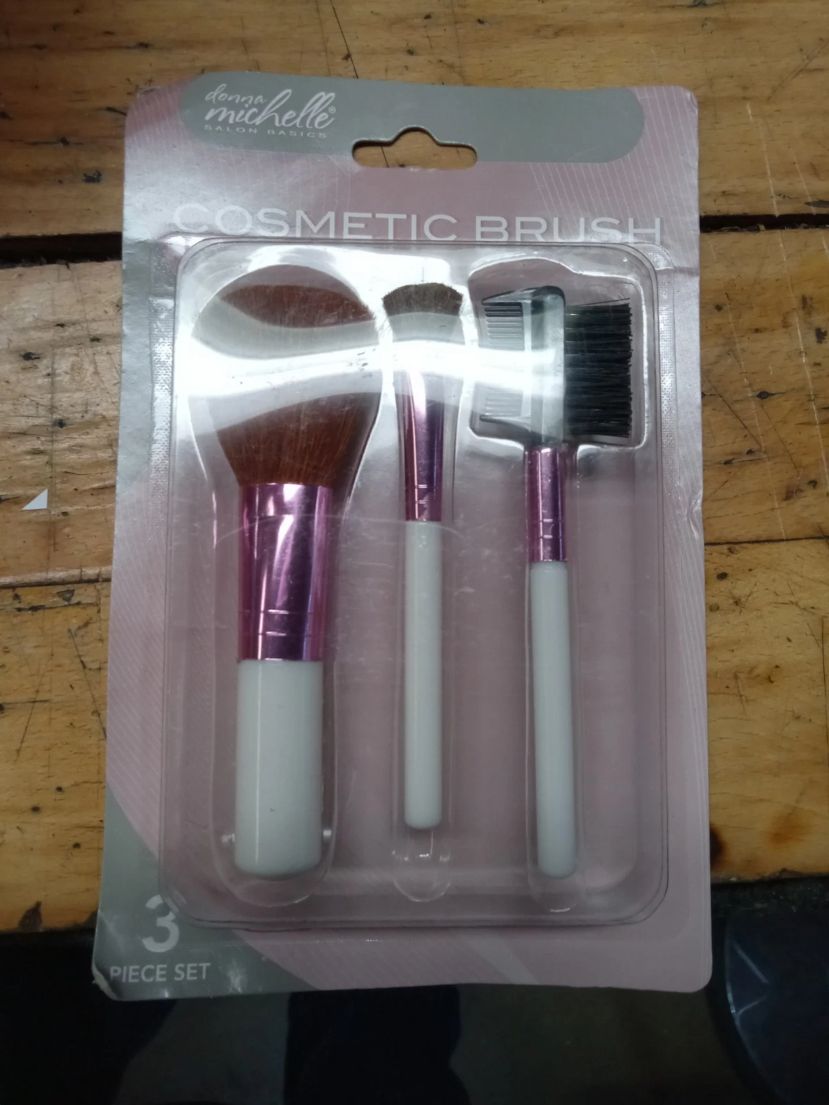 New Donna Michelle 3 pc Set Makeup Brush Set New Lot Of 5