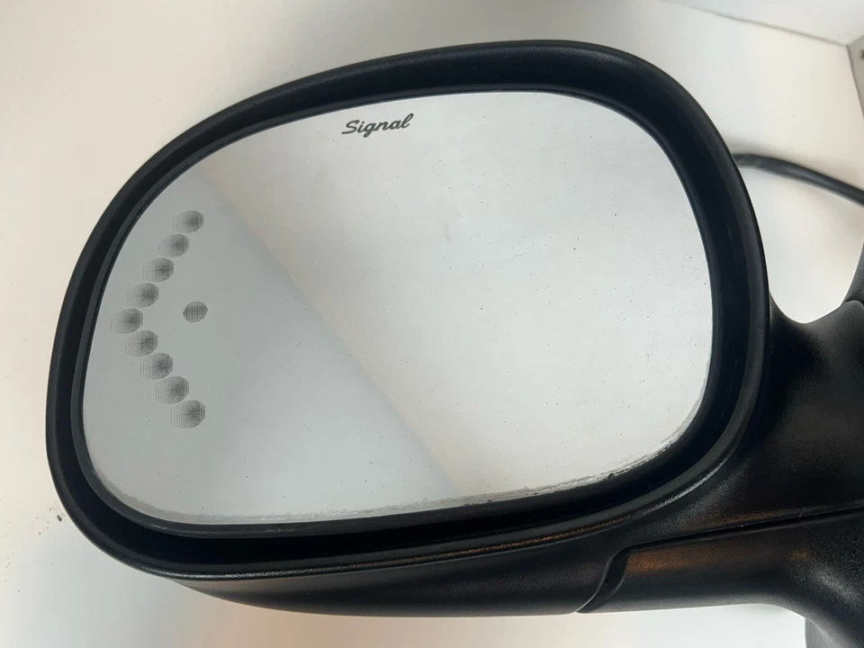 Оригинальное пассажирское правостороннее зеркало с сигнальной вспышкой 1997-1999 Ford Expedition - Изображение 4 из 4