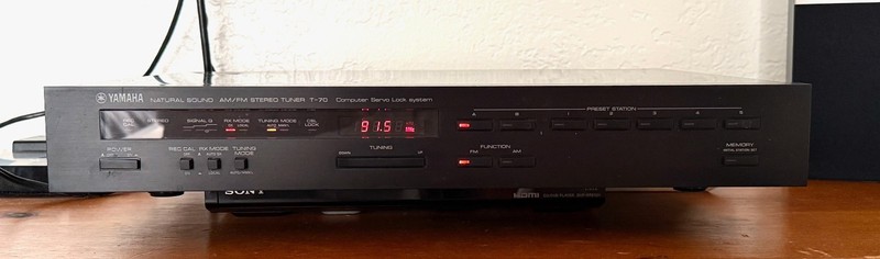 Yamaha T-70 Natural Sound AM/FM Stereo Tuner w/ Antenna - WORKS - FREE SHIPPING