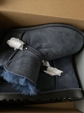 Kirkland Signature Girls Shearling Buckle Boots with Studs Navy Blue Size 4