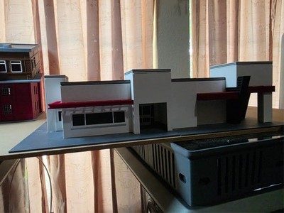 RESTARAUNT WITH DRIVE THRU ASSEMBLED PRINT ON DEMAND S SCALE BUILDING/DIORAMA