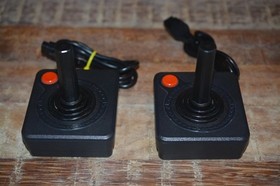 Atari 2600 4 Switch system console w/ 10 games joysticks works 100%!