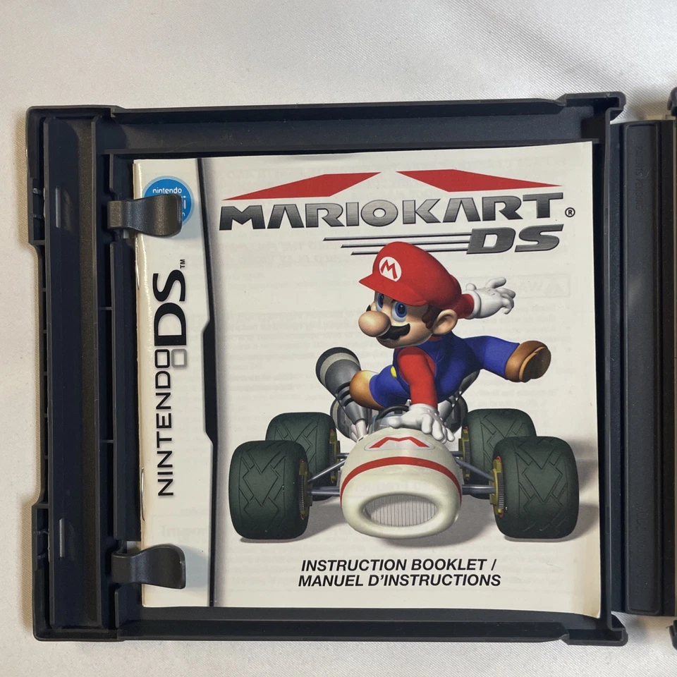 Mario Kart DS (Nintendo DS, 2005) Authentic CIB manual inserts TESTED Working  - Image 3 of 4