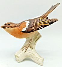 GOEBEL BRAMBLING PINSON BIRD FIGURINE W. GERMANY. MATTE. SMALL CHIP ON WING