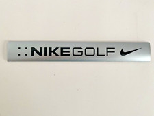 Emblemat Nike Golf z samoprzylepnym podkładem srebrny z czarnymi literami 11"x1,5" Fabrycznie nowy