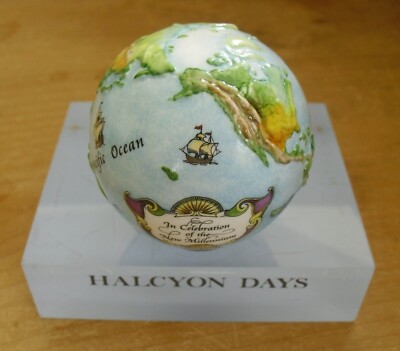 Ltd Ed Halcyon Days Weltglobus 2000 - Tennyson Zitat Bonbonniere 2 1/2'' (6,5 cm)