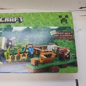 LEGO Minecraft The Farm 21114 Retired