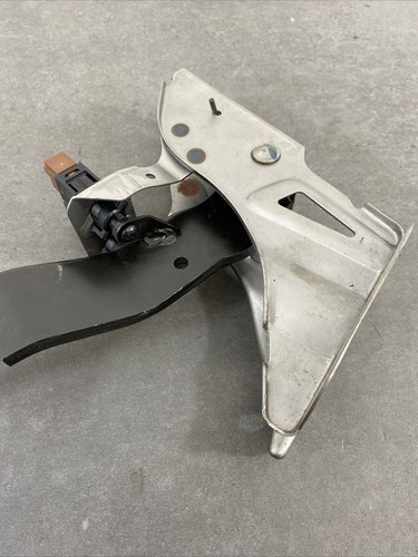 Genuine Nissan Brake Pedal New For Nissan Skyline R33 GTST - Picture 10 of 14