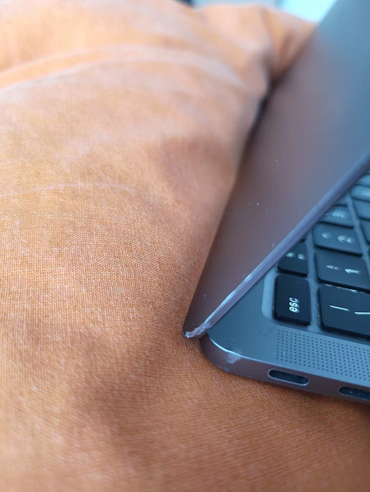 Apple MacBook Air 13" 2020 · i5 · 8GB · 500GB, foto 4 di 5