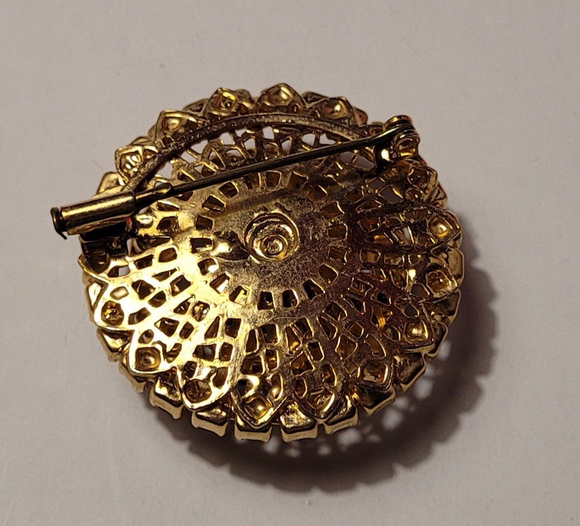 Broche Ancienne En Cristal Violet - Métal Doré, Bijou Fantaisie, Occasion (réf. K34)