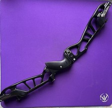 Sebastien Flute SF Neo Archery Recurve Riser 25" Left Handed Black