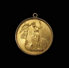 1905 CENTENARY OF THE BATTLE OF TRAFALGAR 22mm MEDAL IN GLASS MOUNT