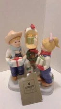 2004 VINTAGE FIGURINE BOY-GIRL HOLIDAY "DENIM DAYS" BY HOME INTERIORS #57064-04