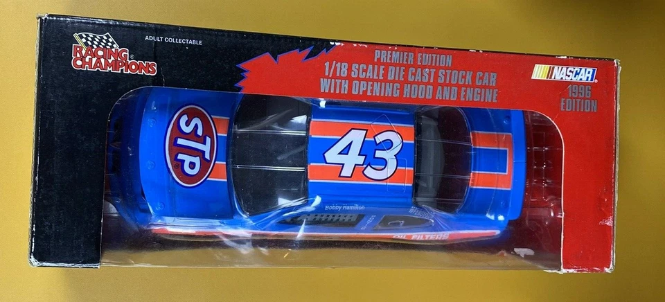 NASCAR 43 1996 Bobby Hamilton STP Premier Anniversary Edition 1/18 Diecast Car Foto 3 de 4