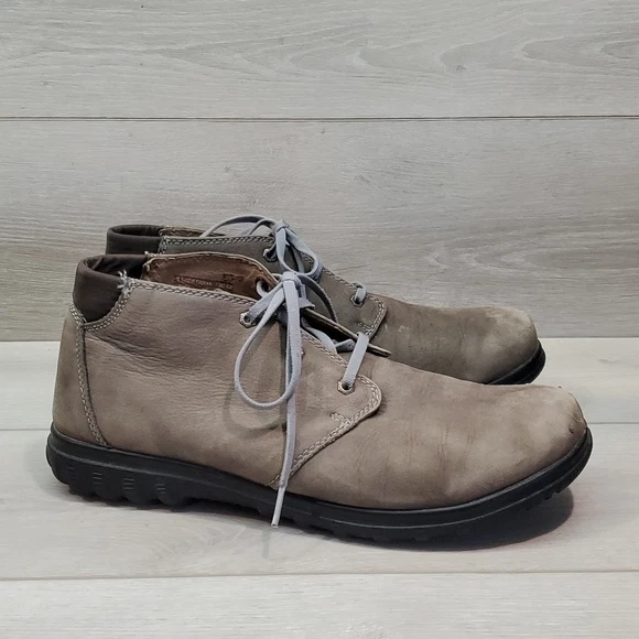 Bogs Mens Eugene Chukka Waterproof Leather Boots shoes sz 11.5