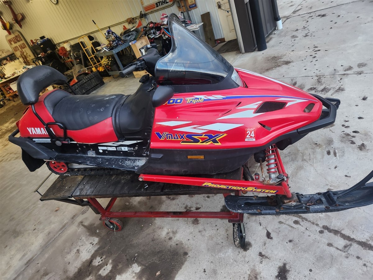 1997 YAMAHA VMAX SX 700 red head SnoStuff sno stuff skis plastic w
