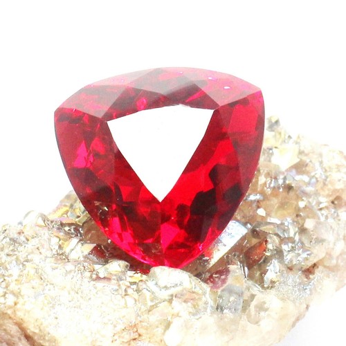 77.80 Ct Mozambique Blood Red Ruby Trillian Cut Loose Gemstone Birthday for Gift - Picture 5 of 7