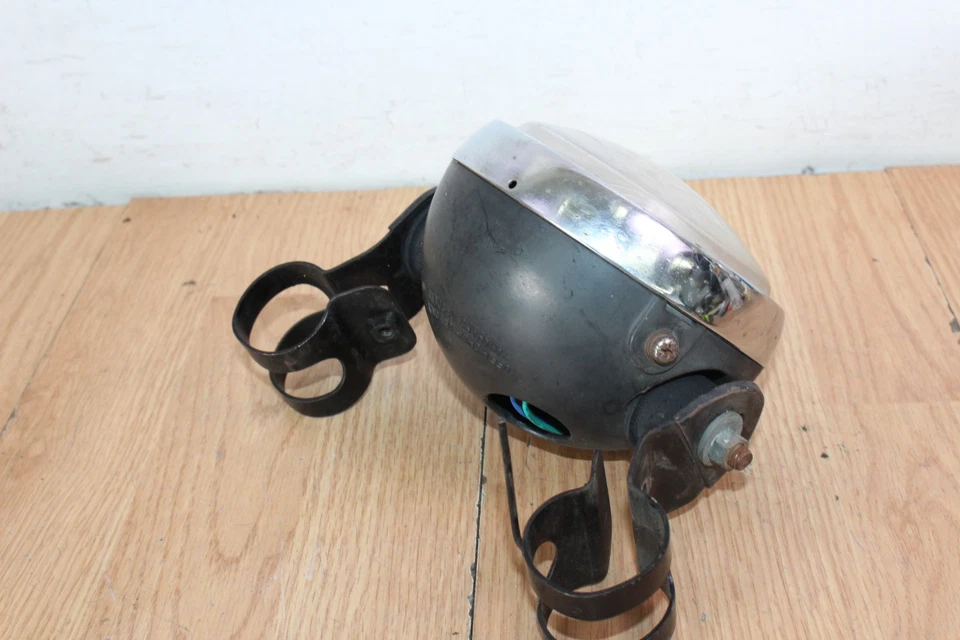 Faro Yamaha IT175 1978 con soportes Foto 3 de 4