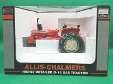 SpecCast Allis Chalmers D-15 Gas Tractor 1/16 Detailed Diecast Collectible NOS 