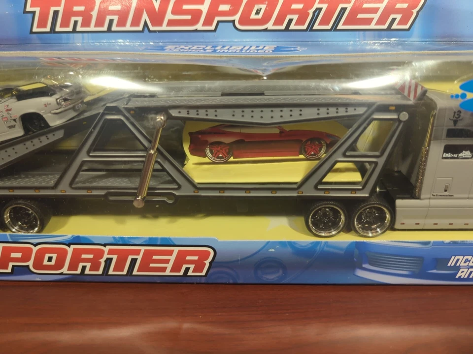 Maisto Allstars Gray Transporter Hauler 1/64 Diecast Outlaw Semi + Die-Cast Car - Image 3 of 4
