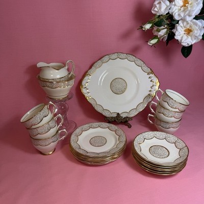 Vintage Salisbury Bone China Teeservice für 6 Personen - Gold Filigran