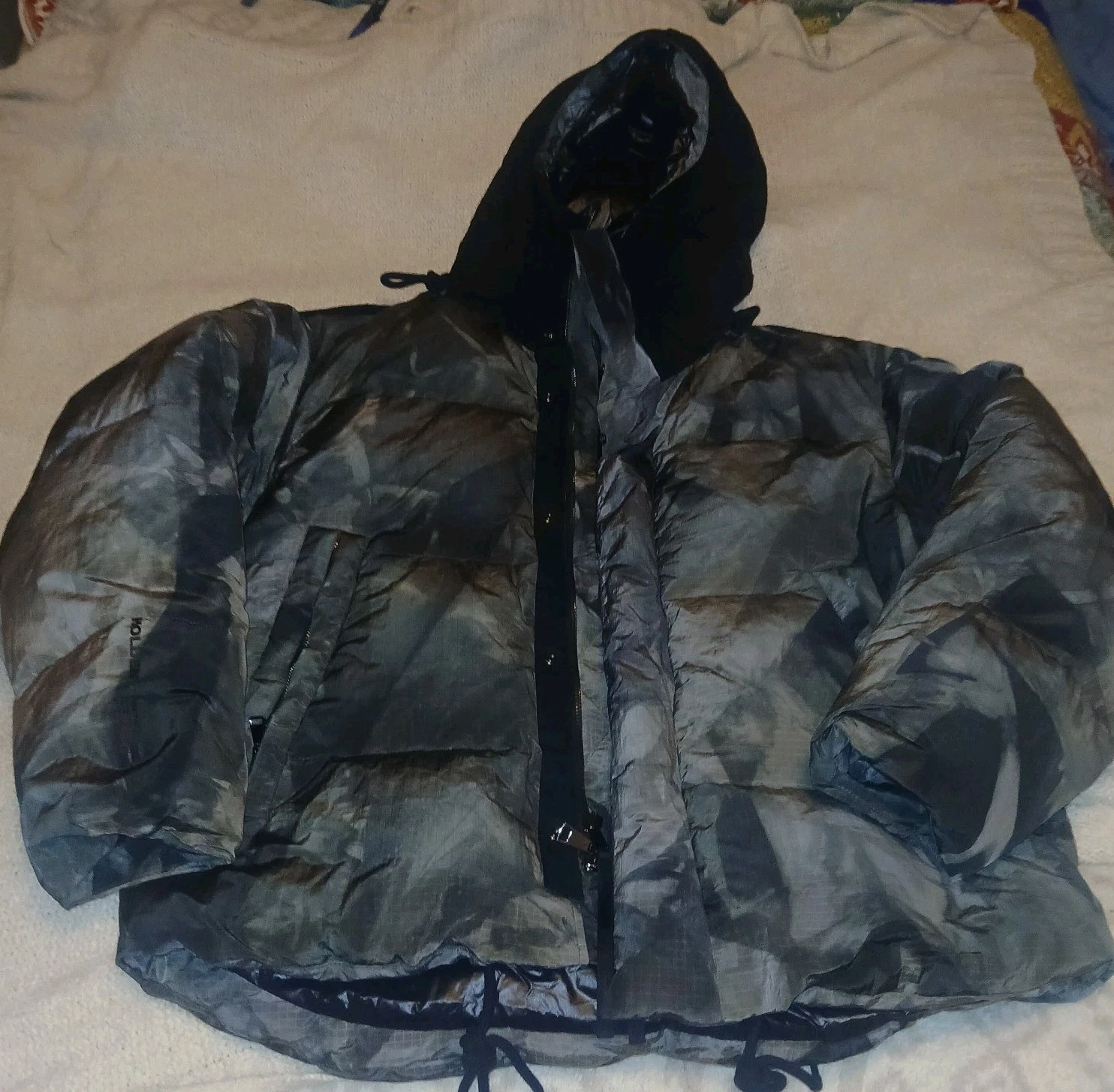 NWT Holden Fowler Down Jacket - Olive Rock Tie - XL - product detail image 1