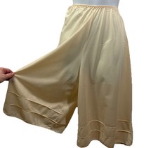 Vintage 70s Gaucho Culottes SLIP for wide leg Pants Capris fits Small Medium