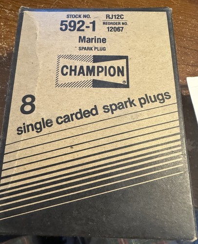 New Champion 592-1 RJ12C Spark Plug Box of 8 Sealed - Picture 4 of 4