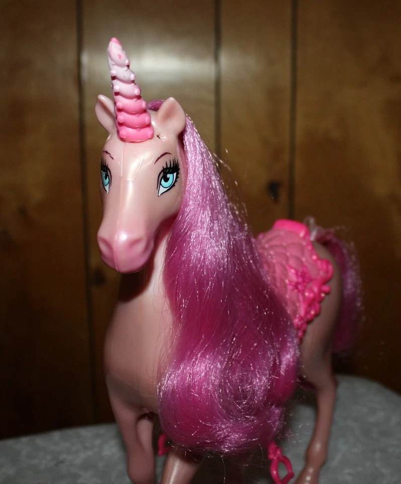 2011 Mattel Барби сказка принцесса розовый блестящий единорог с седлом - Изображение 3 из 3