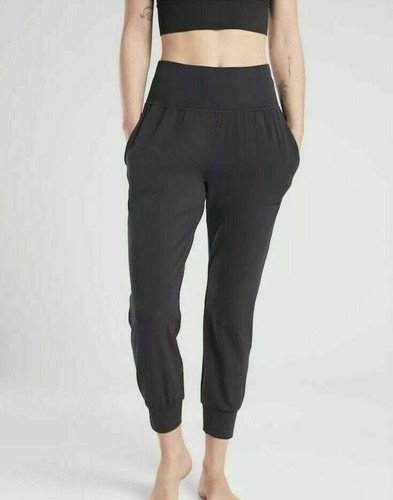 Athleta Spring Night Salutation Jogger 