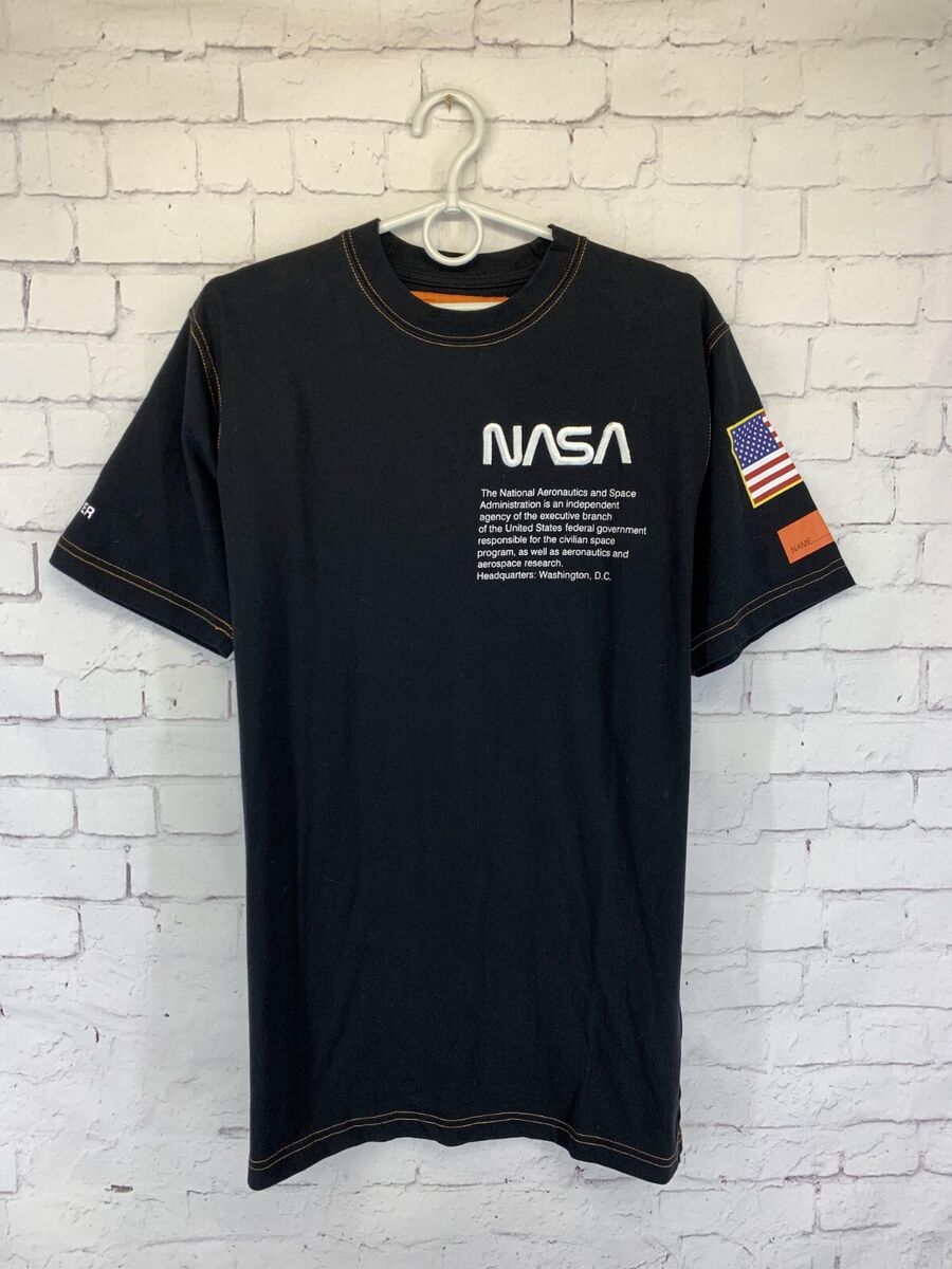 6万ぐらいで購入しましたHeron Preston NASA Tee Black レア