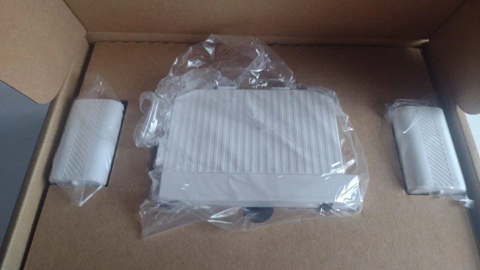 Basics Controller Battery Pack Charger For Xbox One S Console - White - Image 3 of 3