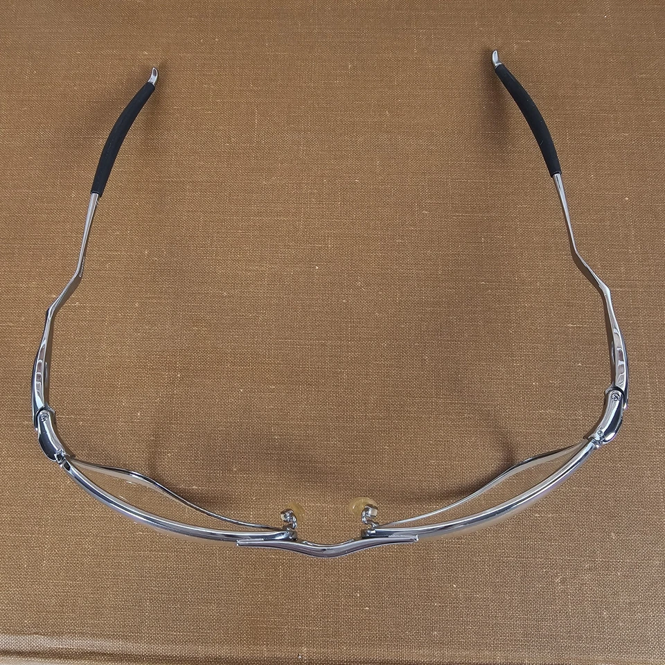 Marco de gafas Oakley Crosshair de alambre plateado 59-18-143 EE. UU. vintage con bolsa Foto 3 de 4