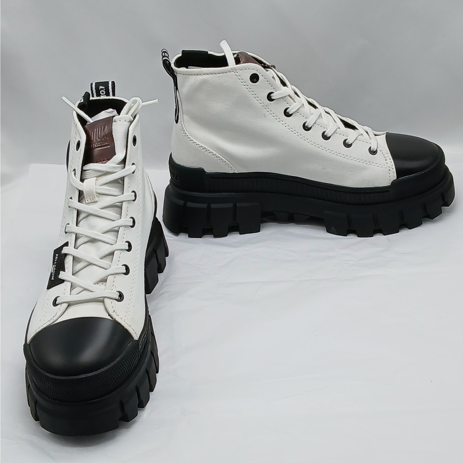Women's Palladium Revolt Hi TX White Combat Boots - Chunky Platform image 2