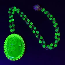 Uranium Glass Cameo Pendant Necklace 22'' Vaseline Glass Czech Beads