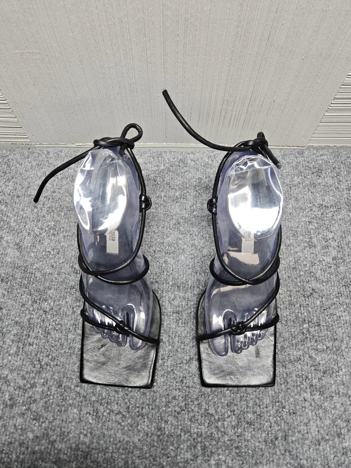 Sandalias Miista para mujer 39 negras de cuero con punta cuadrada elegantes clásicas Foto 3 de 4