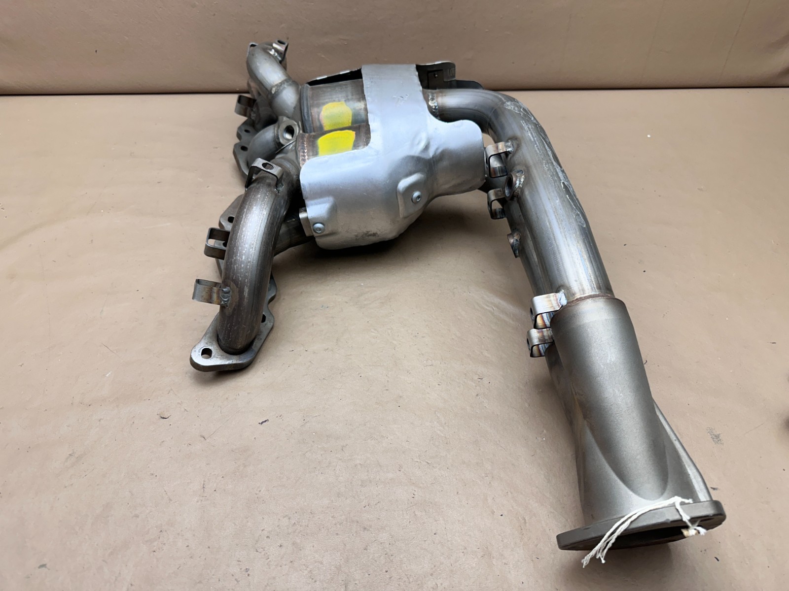 New Aston Martin DB9 DBS Vantage V12 Exhaust Manifold Catalytic Converter Right