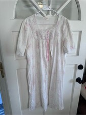 Vintage Women's White Floral Nightgown with Pink Trim Barbizon