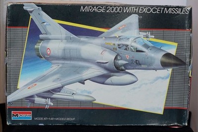 Monogram 5446 Mirage 2000 mit Excocet Raketen Maßstab 1:48