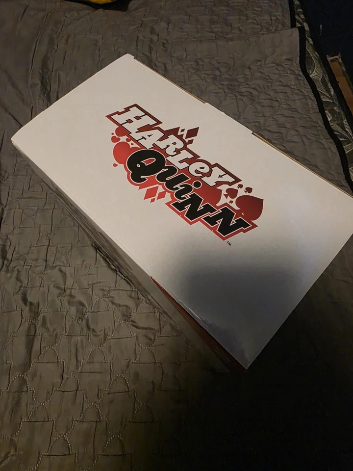 ESTATUA HARLEY QUINN DE JENNY FRISON ESCALA 1:10 McFarlane Toys - DC Direct Foto 4 de 4