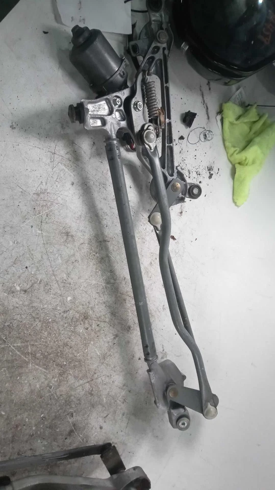 2010 LEXUS HS250H Wiper Motor OEM RED 213K Miles Warranty NJ25-15628-401981 Foto 2 de 3