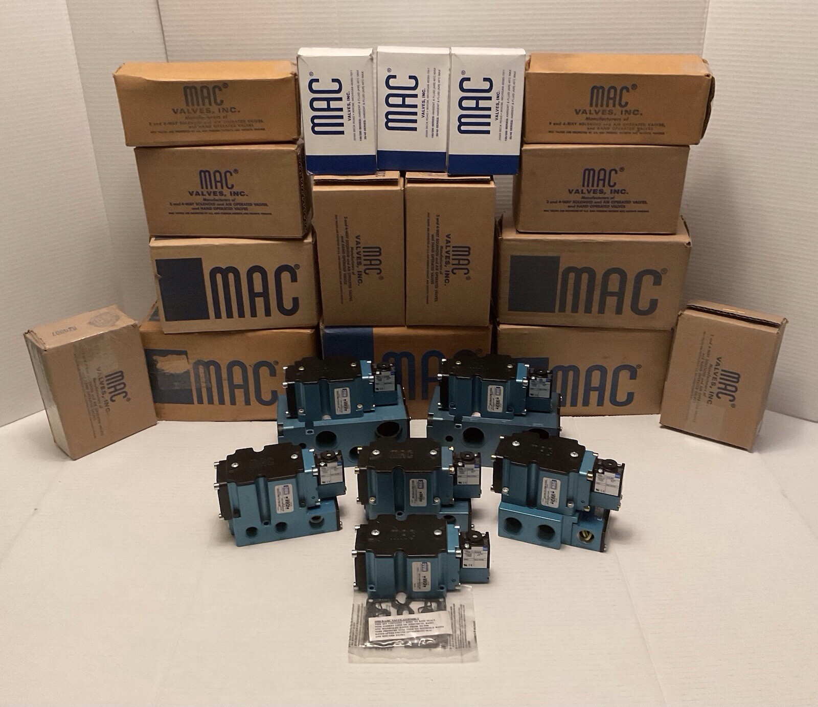 MAC Valves Inc. 6511B-000-PM-111DA Solenoid Valve NEW!! Same Day Shipping!!