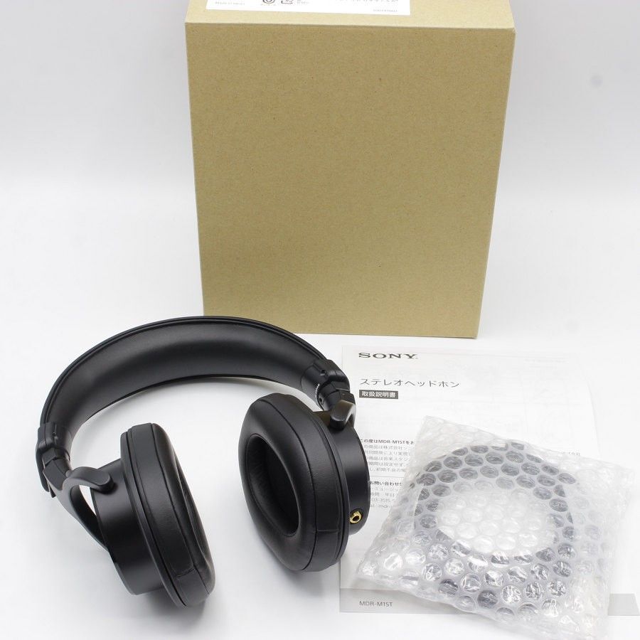 SONY　MDR-M1ST Amazon.com: Sony / MDR-M1ST Wired High Resolution Monitor